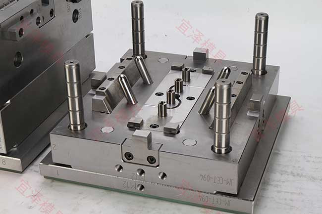 影响塑胶模具钢材性能的因素